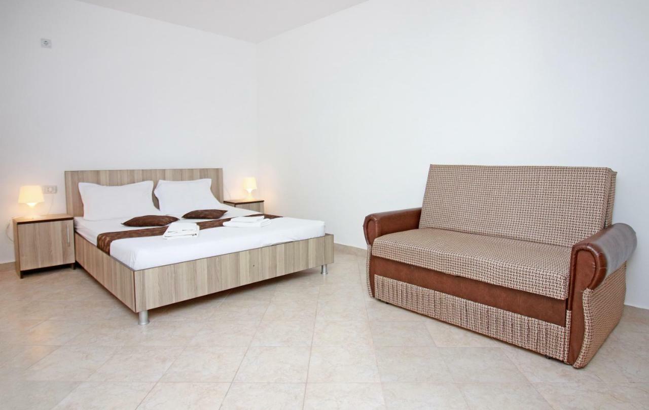 Marcos Hotel Costinesti Exterior photo